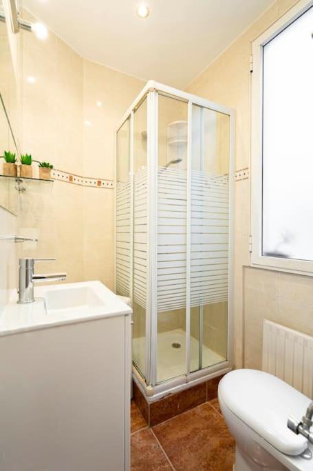 Agradable Estudio 3 Personas / 2 Camas En Gran Via Madrid Exteriör bild